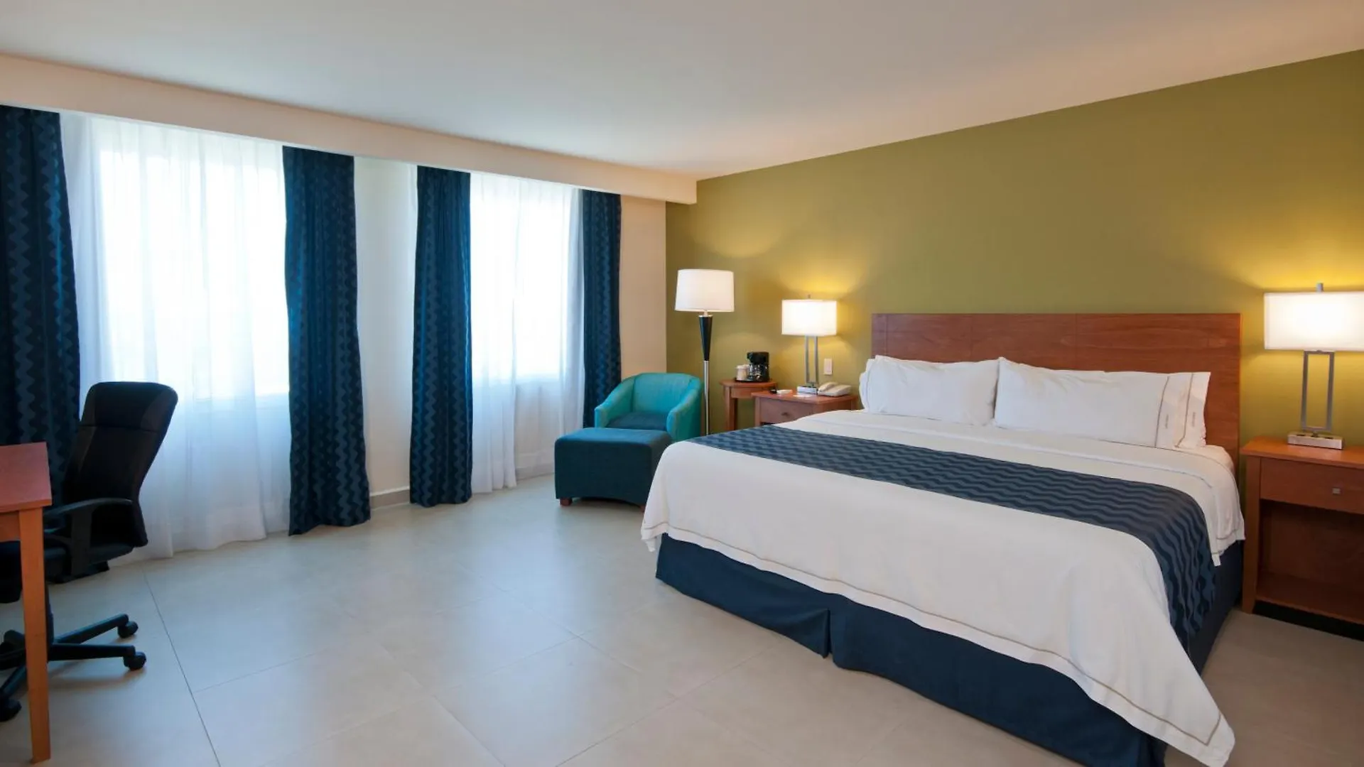 Resort Holiday Inn Express Cabo San Lucas By Ihg